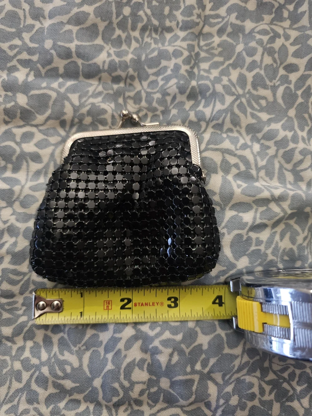 N/A stylish black